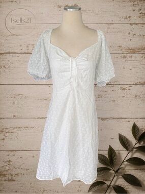 NWT Pinup Fashion Plus Size White Eyelet Puff Sleeve Mini Dress - Size 22W